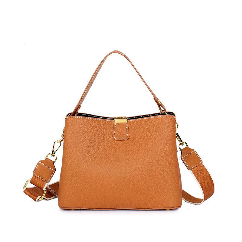 Leather small crossbody purse with adjustable strap and durable full-grain leather design.