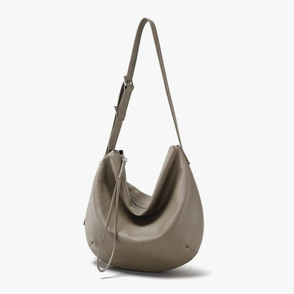 slouchy crossbody bag in genuine leather with adjustable strap